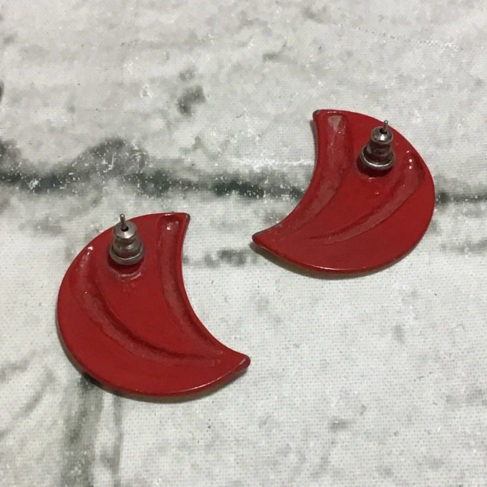 Earrings Moon Shaped Vintage 60's 70's Retro Red White Stripes Flare Fan‎
